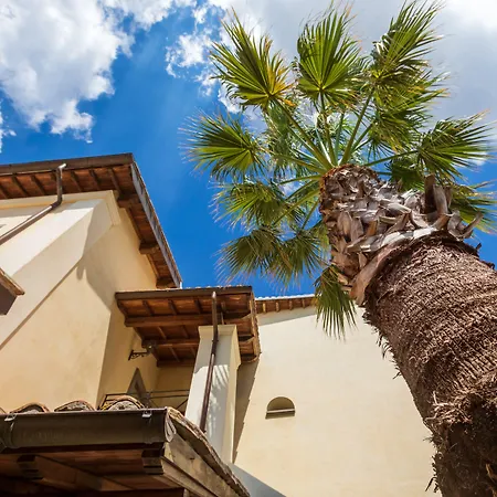 Landhaus Residenza D'epoca Pietra Di Ponente *