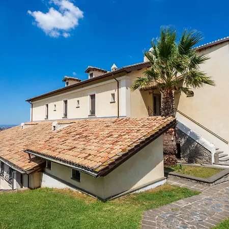 Residenza D'epoca Pietra Di Ponente * Ciampino